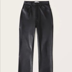 BNWT Abercrombie Curve Love Vegan Leather 90s Straight Pants size 35 Long
